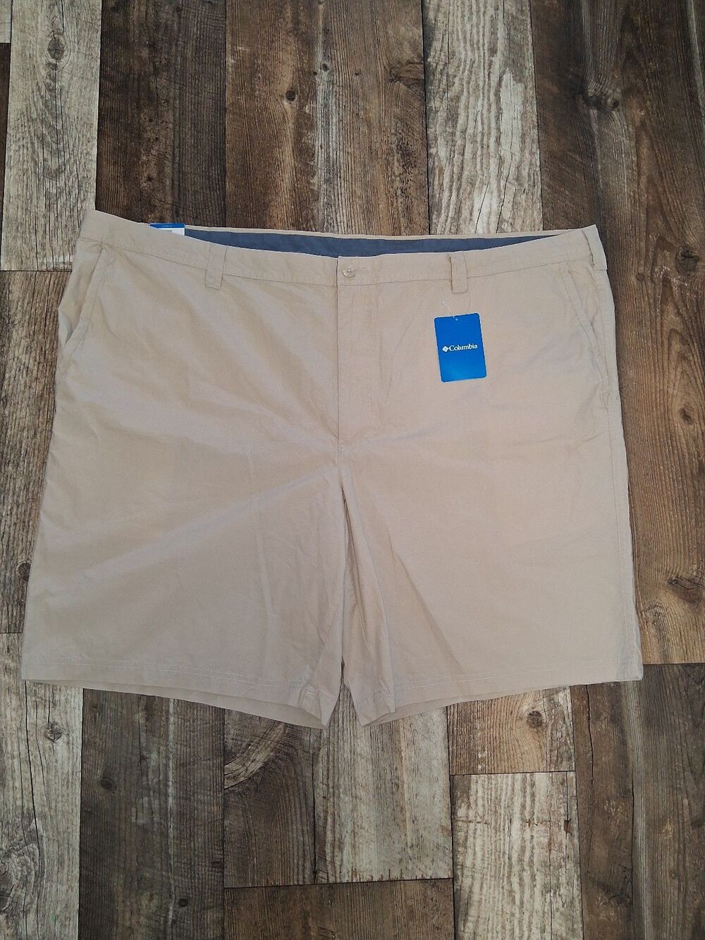 NEW! Men's Columbia Tan Shorts Size 54 Granola Outdoors